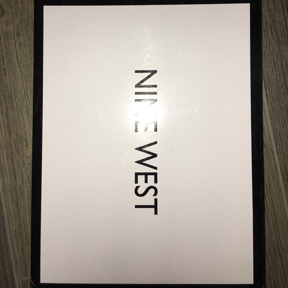 Shoes - Picture 3 of 3